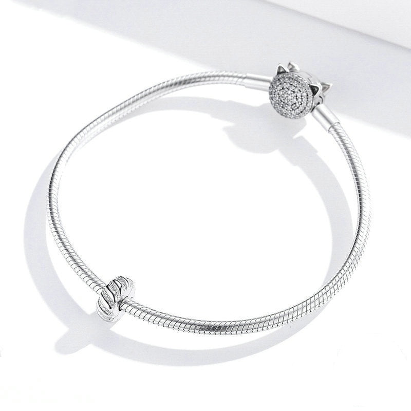 Jorrio Simple Textured Clasp Sterling Silver Charm